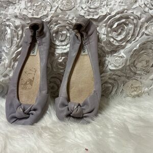 Women’s shoes